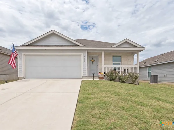 913 Riviera Ct, Seguin, TX 78155