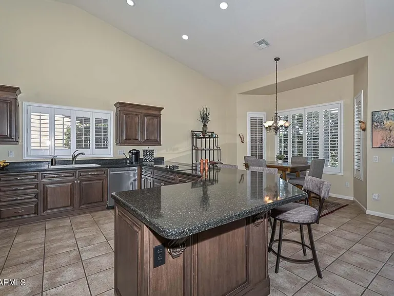 3171 N Palmer Dr — Photo 18