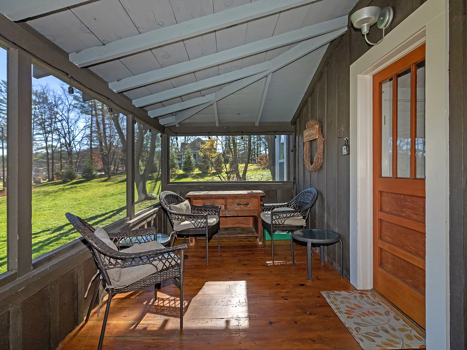 63 Lingerlong Ln — Photo 2