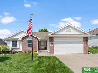 11214 S 213th Cir, Gretna, NE 68028