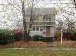 930 W 19th St, Lorain, OH 44052