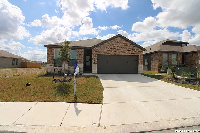 11434 Cedar Close