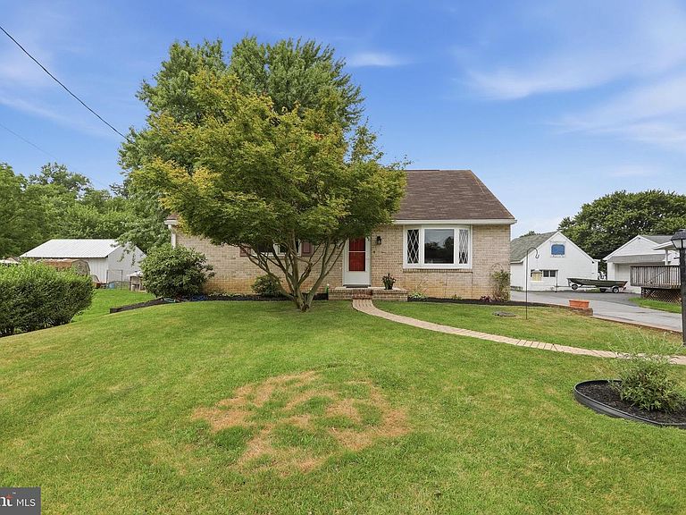 Listing photo 4