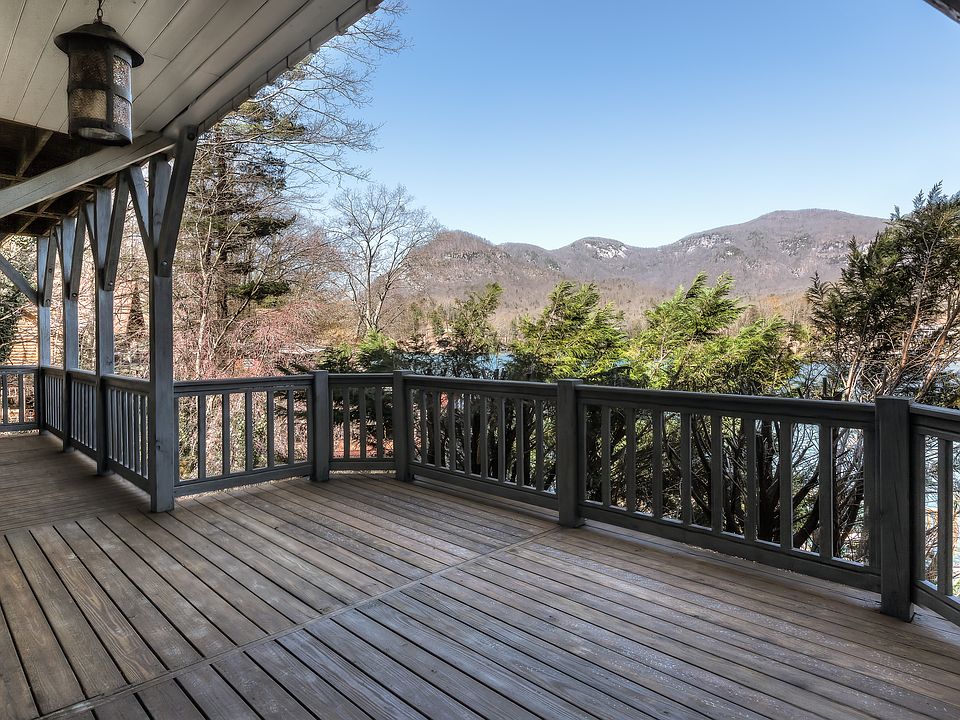 Two levels of decking