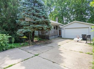 86 Market St, Seville, OH 44273