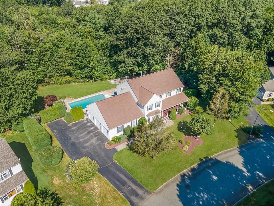 35 Falcon Ln, Cranston, RI 02921 MLS 1341212 Zillow