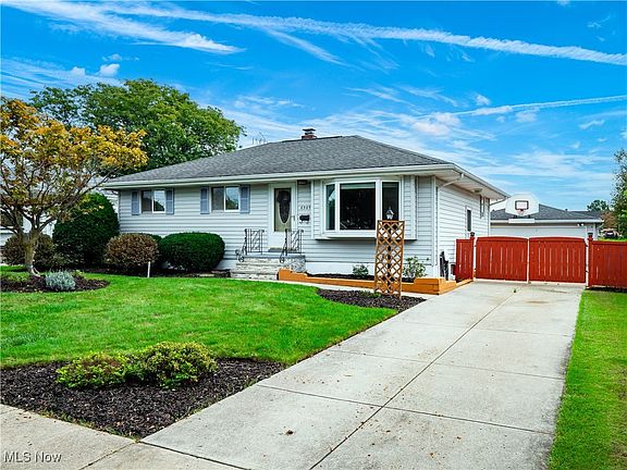 3rd image of 6369 Michael Dr