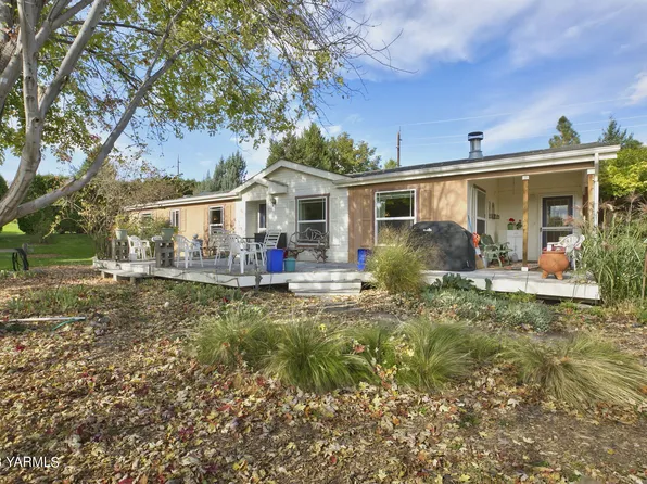 211 Emerald Acres Dr, Selah, WA 98942