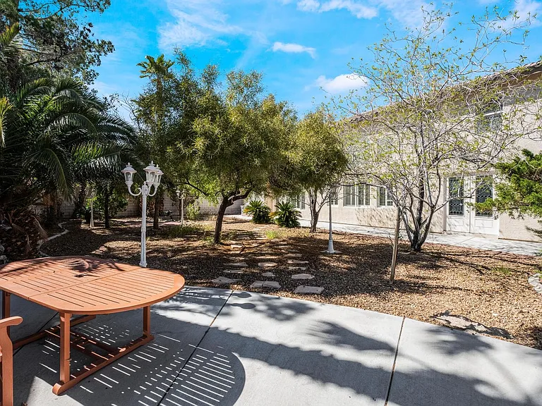 8901 Goldstone Ave — Photo 46