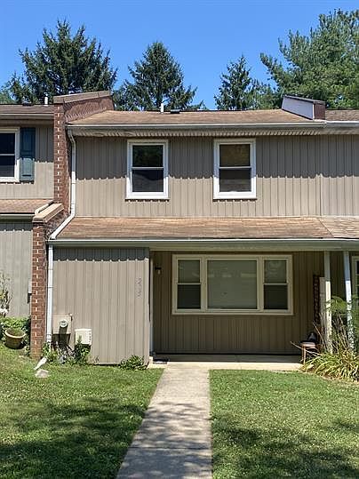 1st image of 205 Westbury Ct