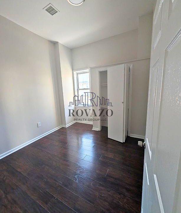 2nd image of 546-554 Prospect St APT 5