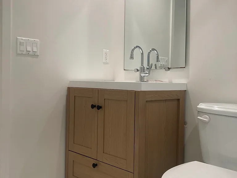 1127 S Spaulding Ave #203 — Photo 8