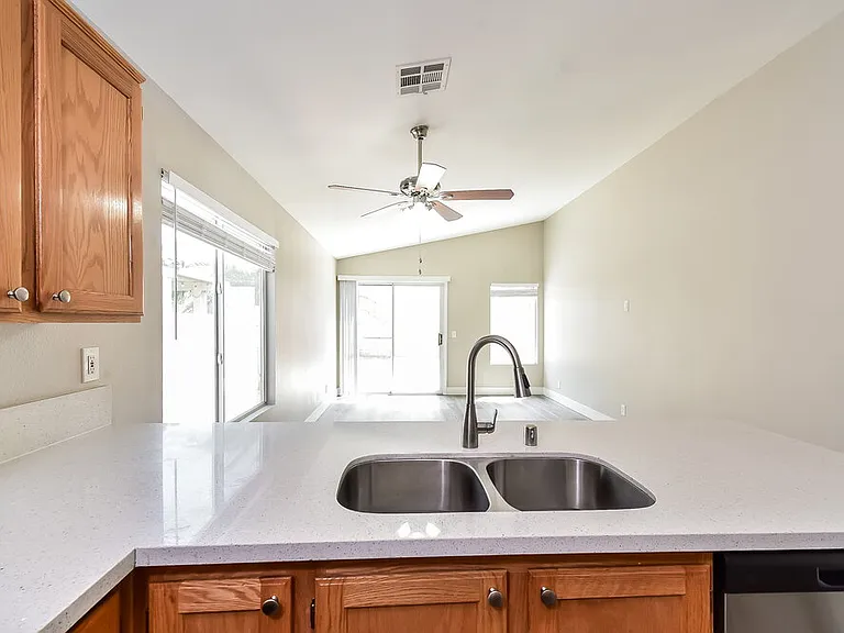 9412 Morehouse Pl — Photo 7