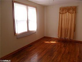 4th image of 25500 Grant Ave