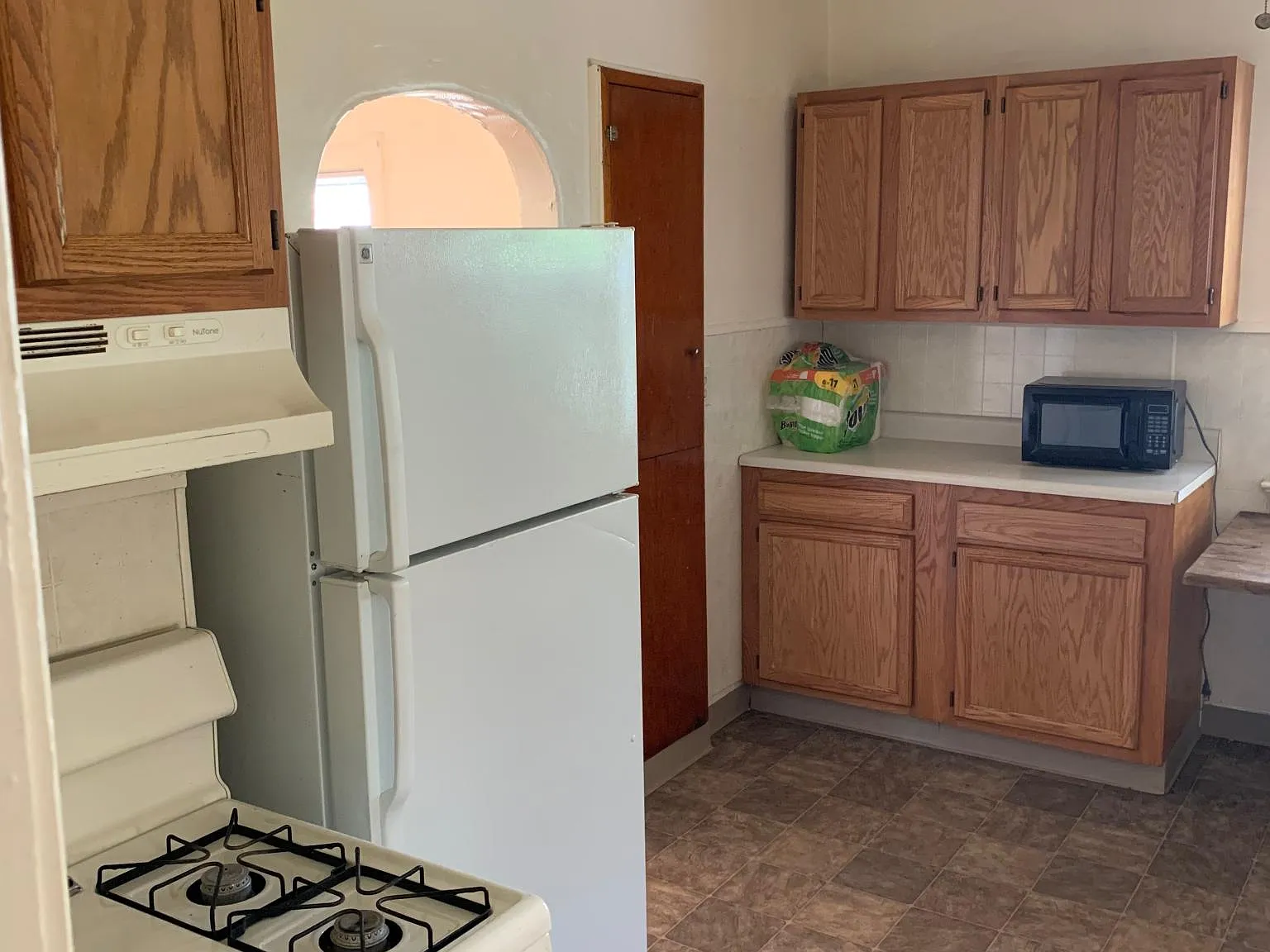 3 bed, $1,200 — Photo 3