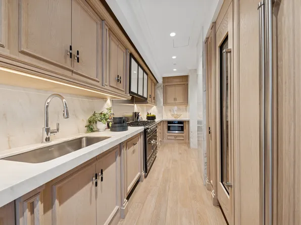 27 East 79th Street image 4 of 22