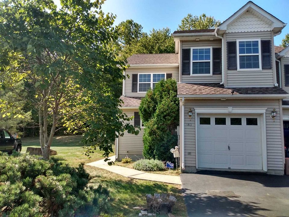 1st image of 183 Pinebrook Dr