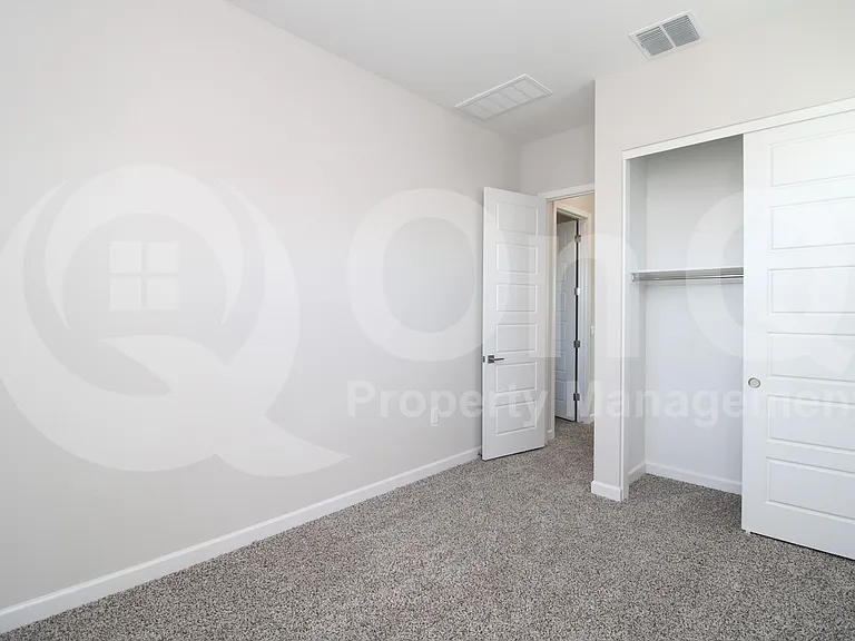 4911 E Village Dr — Photo 14