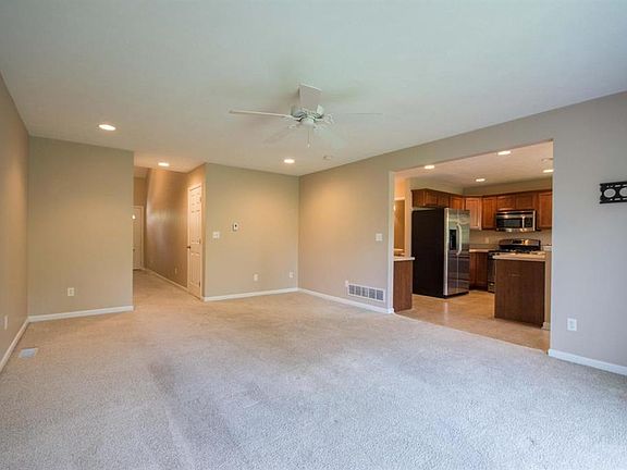 5th image of 3073 Ledgestone Pl NE #3073