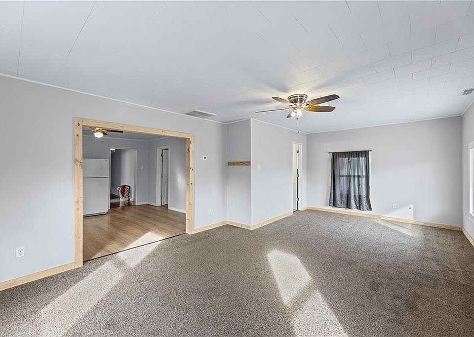 1st image of 140 Walnut Ave