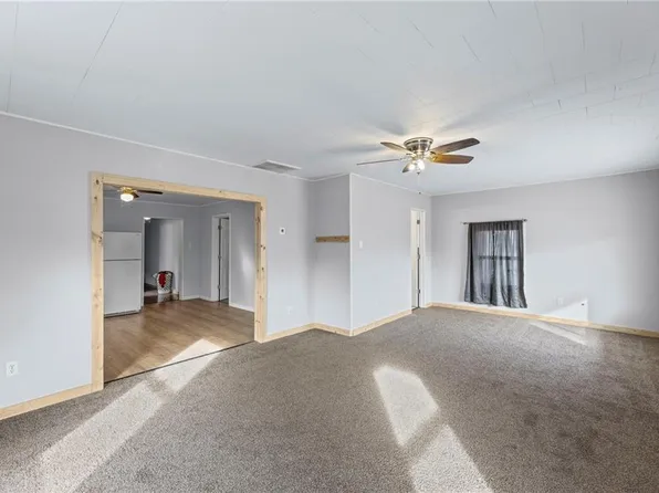 140 Walnut Ave, Osawatomie, KS 66064