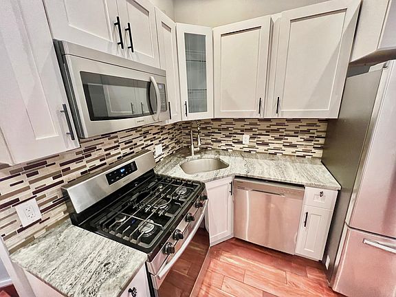 5th image of 1025 E Montgomery Ave #7A