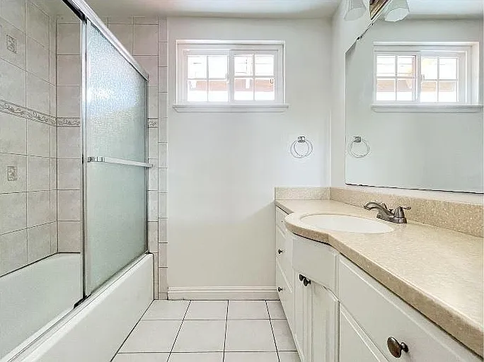 3 bed, 1898 sqft, $4,100 — Photo 3