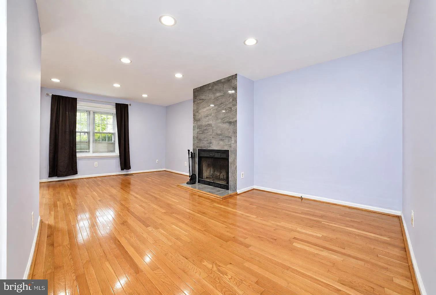 3 bed, 2.5 bath, 1452 sqft, $2,745 — Photo 3