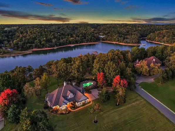 10392 Cedar Pointe Dr, Lowell, AR 72745