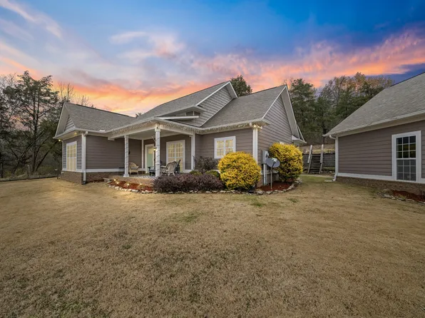 20 Sunrise Ln, Fayetteville, TN 37334