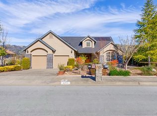 6259 Meadowstone Dr, Santa Rosa, CA 95409