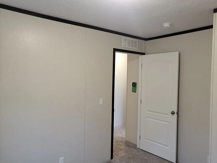 126 Elm Ave — Photo 7