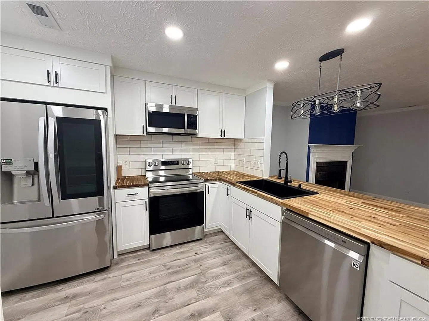 392 Bubble Creek Ct Unit #6 — Photo 4