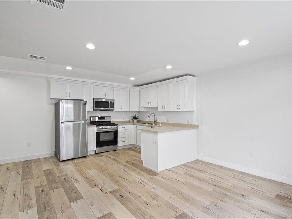 8655 Ranchito Ave, Panorama City, CA 91402 | Zillow