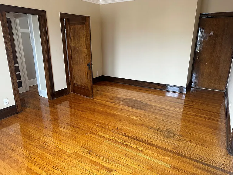 Highland Manor Apartments — Photo 13