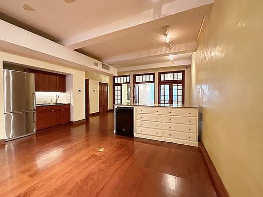 4th image of 5 E 47th St Floor 4