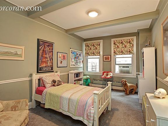 5th image of 179 E 79th St APT 4A