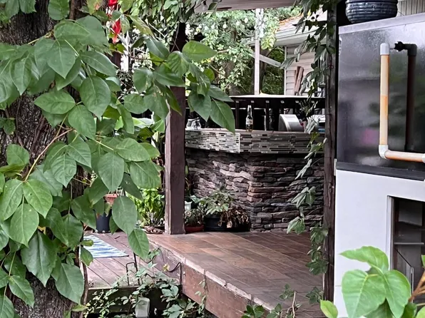 18 Silver Creek Lane, Toms River, NJ 08753