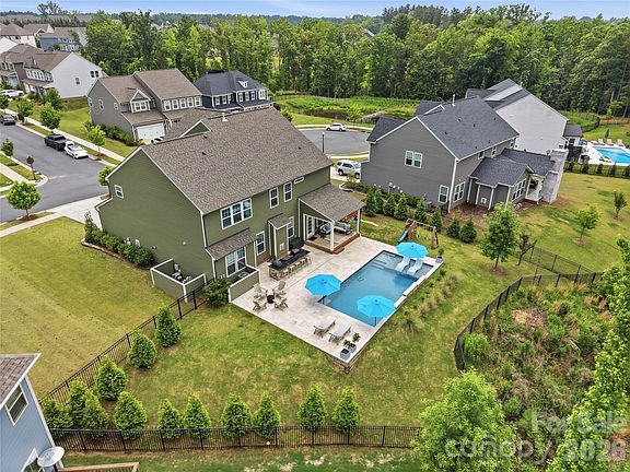 4th image of 716 Landau Rd