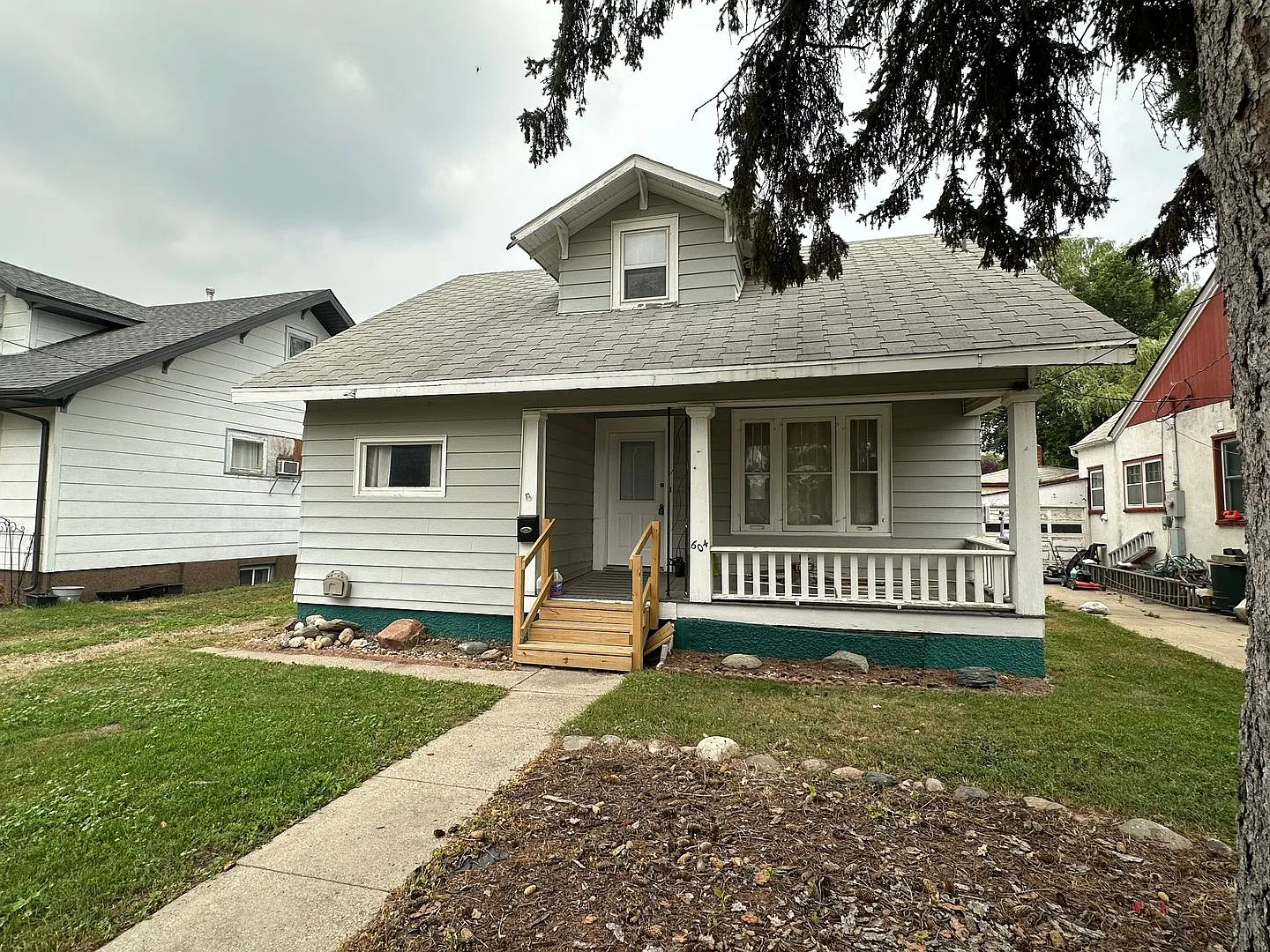 3 Bedroom Home — Photo 2
