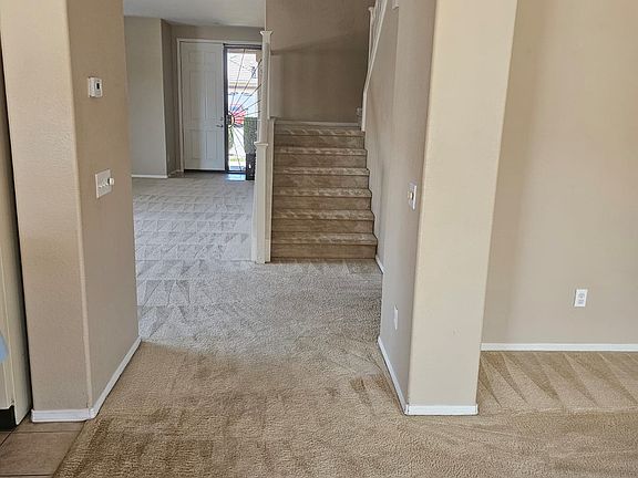 2nd image of 14201 Larkspur St