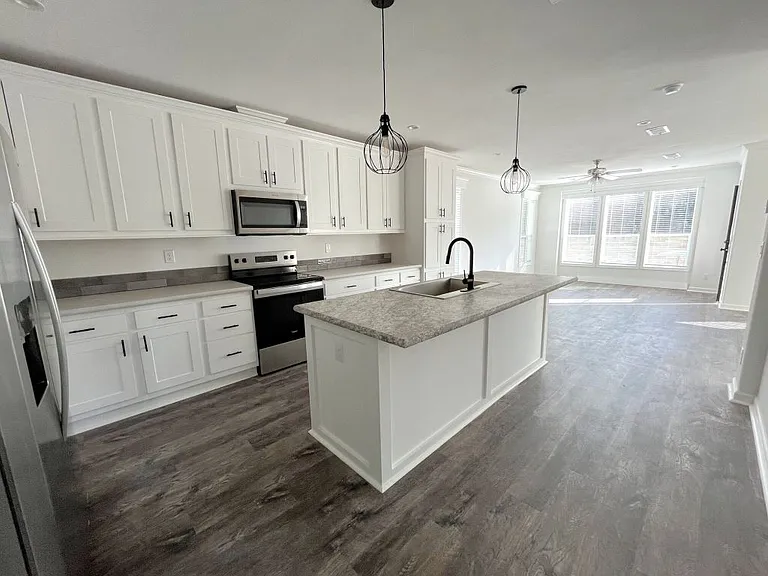 1009 Vervain Dr #1009E — Photo 12