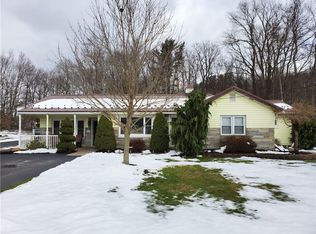 12360 W Vernon Rd, Conneaut Lake, PA 16316
