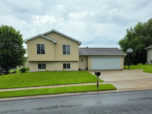 501 W Stockman St, Woodville, WI 54028