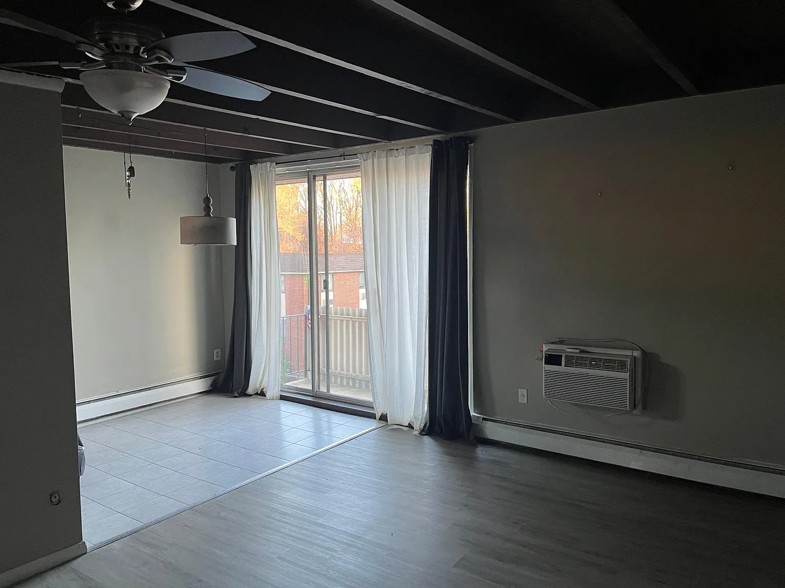 2 bed, 750 sqft, $1,600 — Photo 2