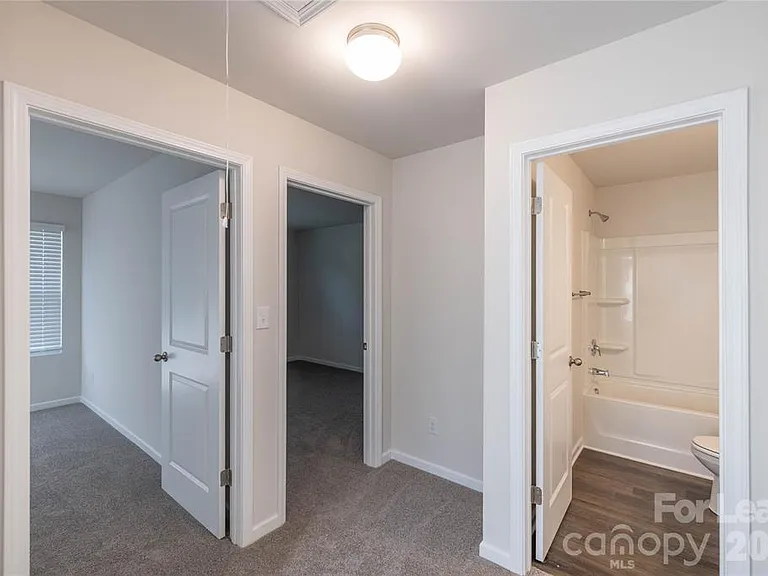 1419 Amhurst St — Photo 25