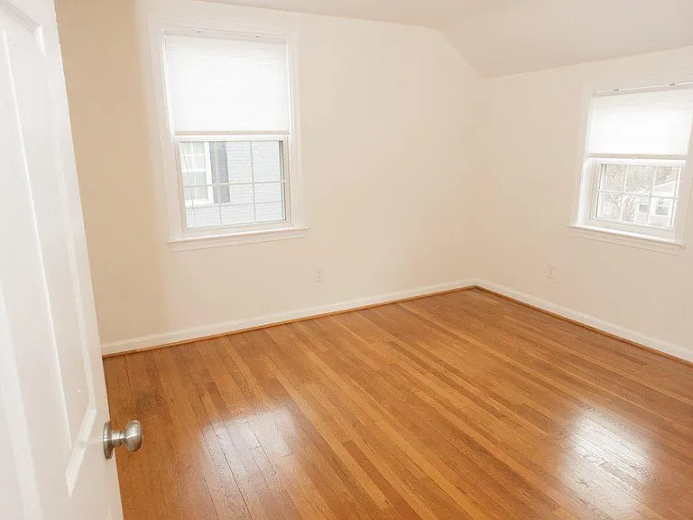 1419 N Longfellow St — Photo 16
