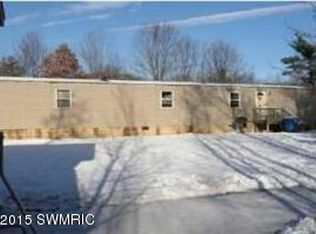 2290 Eighteen Mile Rd NE, Cedar Springs, MI 49319
