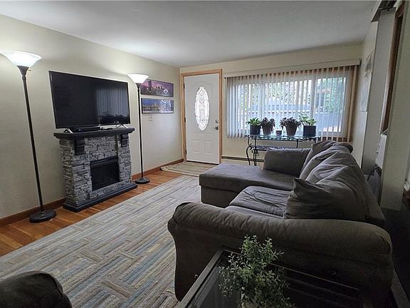 5th image of 31 Funston Ave