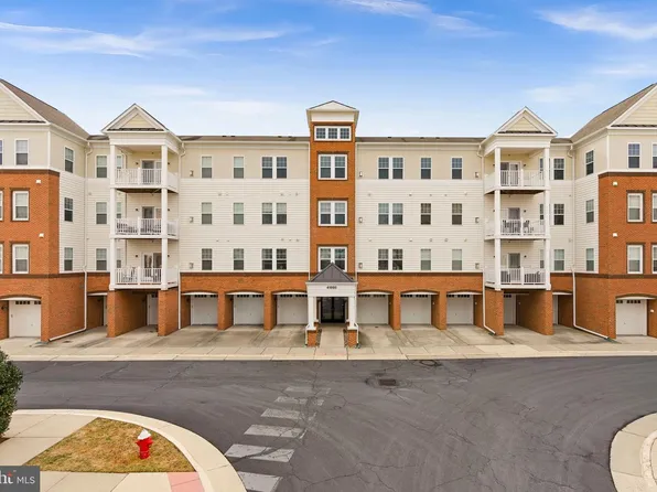 41895 Cathedral Valley Sq Unit 407, Aldie, VA 20105